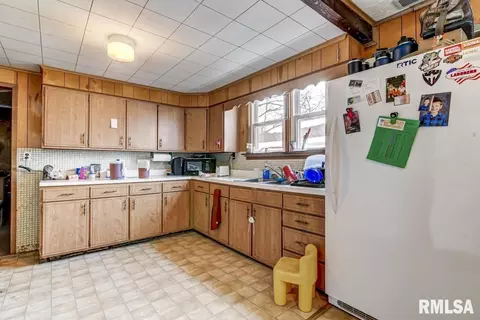 2329 Richards Ln, Springfield, IL 62702 photo 2