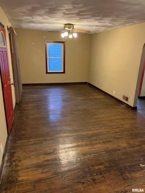 2157 E Reservoir St, Springfield, IL 62702 photo 3