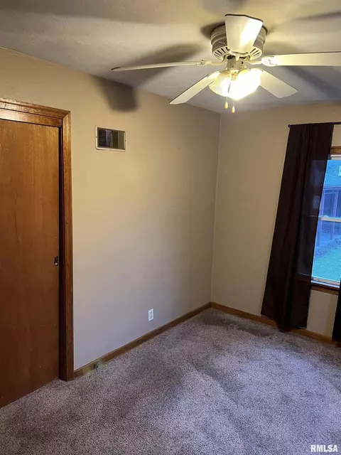 2157 E Reservoir St, Springfield, IL 62702 photo 10