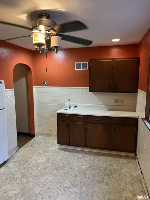 2157 E Reservoir St, Springfield, IL 62702 photo 5