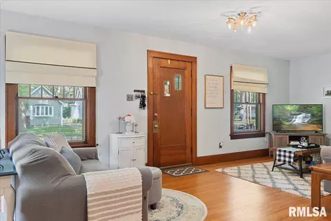 1608 S Walnut St, Springfield, IL 62704 photo 6