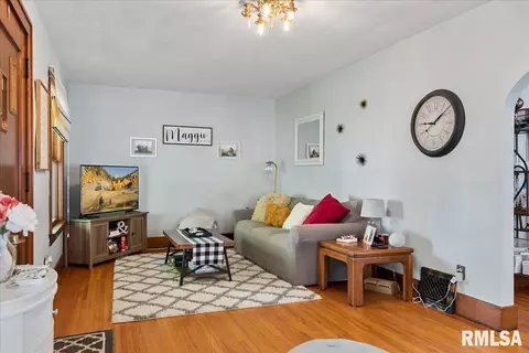 1608 S Walnut St, Springfield, IL 62704 photo 5