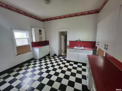 618 S Walnut St, Springfield, IL 62704 photo 13