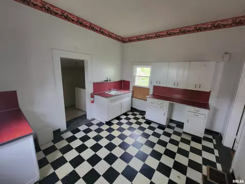 618 S Walnut St, Springfield, IL 62704 photo 14
