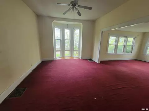 618 S Walnut St, Springfield, IL 62704 photo 8