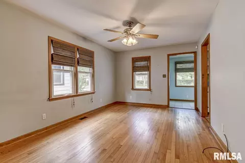 3209 S 1st St, Springfield, IL 62703 photo 5