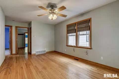 3209 S 1st St, Springfield, IL 62703 photo 4