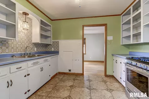 3209 S 1st St, Springfield, IL 62703 photo 10