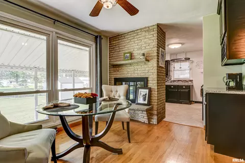 2312 E Sangamon Ave, Springfield, IL 62702 photo 9