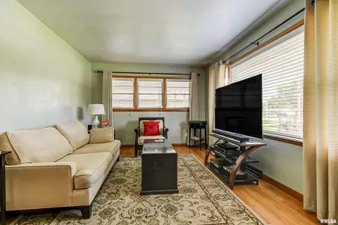 2312 E Sangamon Ave, Springfield, IL 62702 photo 6