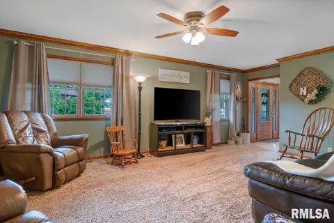 8121 Tack Ln, Springfield, IL 62712 photo 8