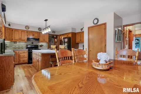 8121 Tack Ln, Springfield, IL 62712 photo 13