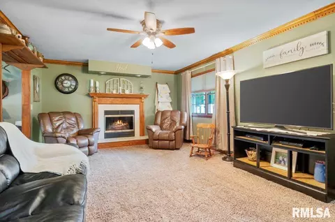8121 Tack Ln, Springfield, IL 62712 photo 9