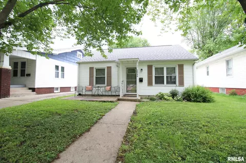 2344 Yale Blvd, Springfield, IL 62703 photo 1