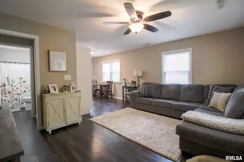 2344 Yale Blvd, Springfield, IL 62703 photo 5