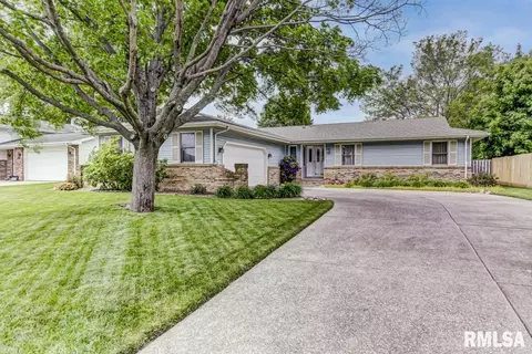 2517 Columbus Cir, Springfield, IL 62703 photo 1