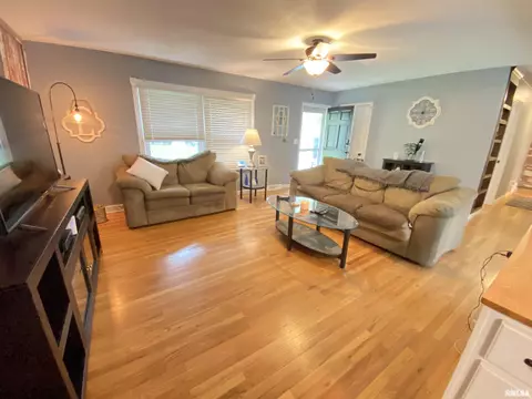 16 Archer Ave, Springfield, IL 62704 photo 4