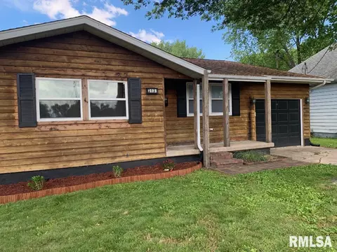 213 Elm St, Thayer, IL 62689 photo 1