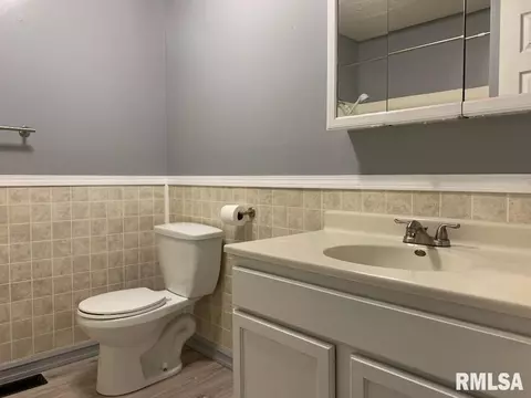 213 Elm St, Thayer, IL 62689 photo 11