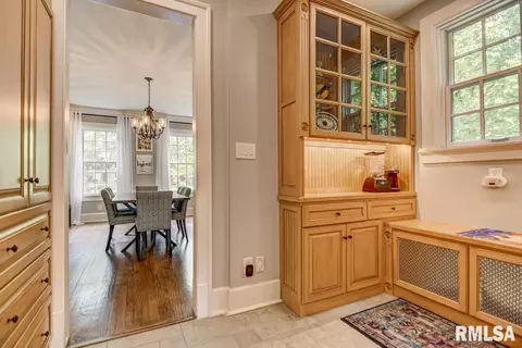 2002 Wiggins Ave, Springfield, IL 62704 photo 19
