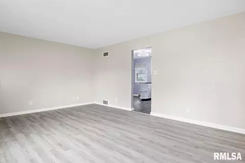 3308 Enos Ave, Springfield, IL 62702 photo 5