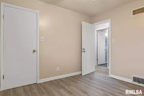 3308 Enos Ave, Springfield, IL 62702 photo 13