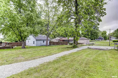 310 Elm St, Thayer, IL 62689 photo 26