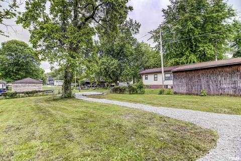 310 Elm St, Thayer, IL 62689 photo 25
