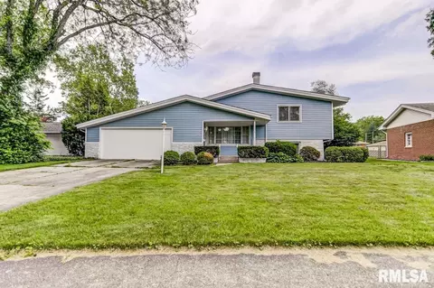 2128 Fairway Dr, Springfield, IL 62704 photo 2