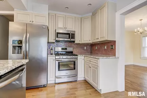 2015 S Bates Ave, Springfield, IL 62704 photo 13