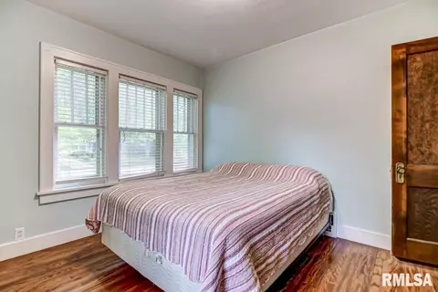 2015 S Bates Ave, Springfield, IL 62704 photo 23