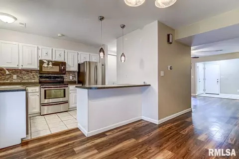 27 Oakbend Ct, Springfield, IL 62704 photo 7