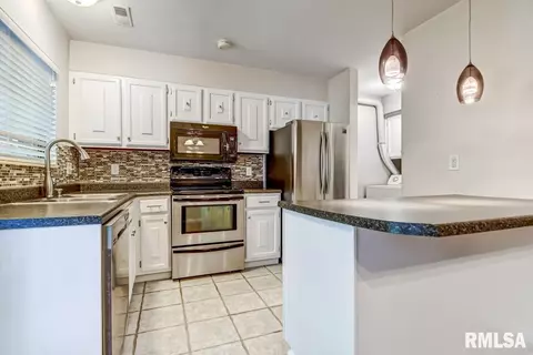 27 Oakbend Ct, Springfield, IL 62704 photo 10