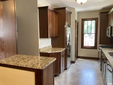 1832 Holmes Ave, Springfield, IL 62704 photo 16