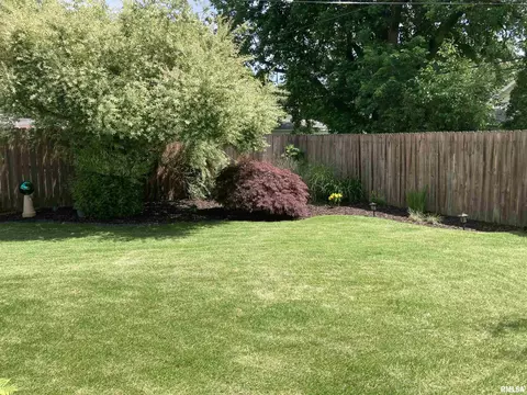 1832 Holmes Ave, Springfield, IL 62704 photo 4