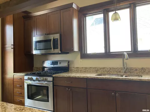 1832 Holmes Ave, Springfield, IL 62704 photo 18