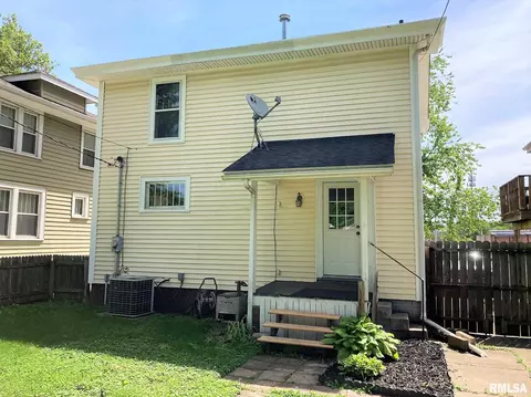2153 S 6th St, Springfield, IL 62703 photo 4