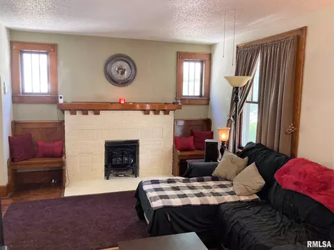 2153 S 6th St, Springfield, IL 62703 photo 9