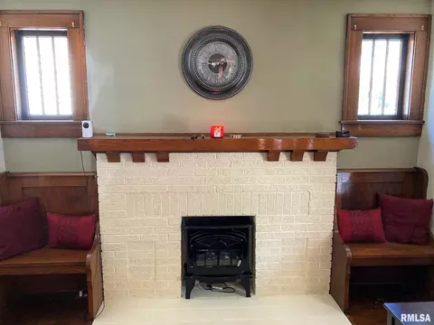 2153 S 6th St, Springfield, IL 62703 photo 10