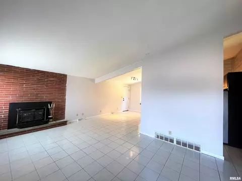 1121 Cherry Rd, Springfield, IL 62704 photo 5
