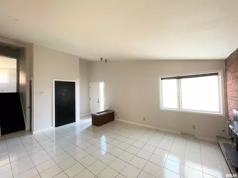 1121 Cherry Rd, Springfield, IL 62704 photo 3