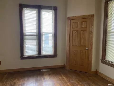 1313 Pasfield St, Springfield, IL 62704 photo 9