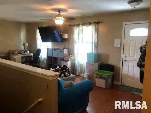 4113 Hoffman Dr, Springfield, IL 62707 photo 2