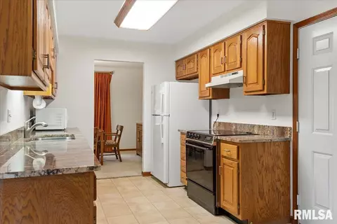 2924 Rainier Dr, Springfield, IL 62704 photo 17