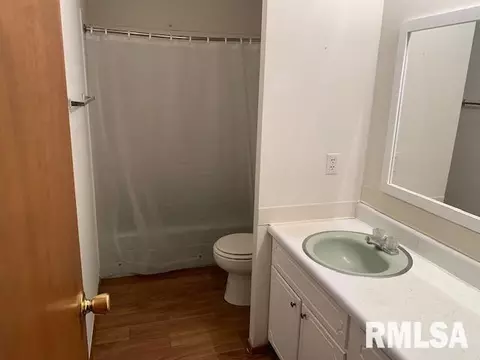 2208 Winnebago Dr, Springfield, IL 62702 photo 12