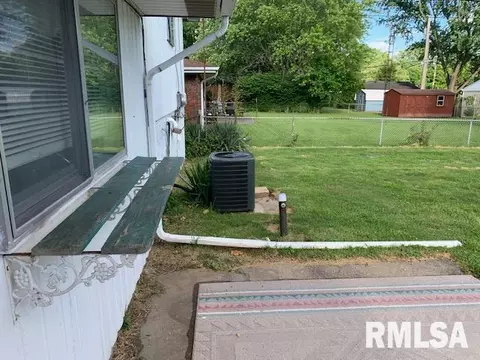 2208 Winnebago Dr, Springfield, IL 62702 photo 23