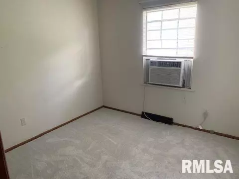 2208 Winnebago Dr, Springfield, IL 62702 photo 7