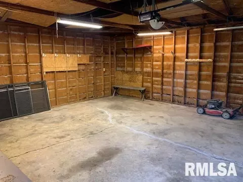 2208 Winnebago Dr, Springfield, IL 62702 photo 25