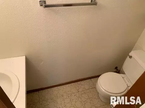 2208 Winnebago Dr, Springfield, IL 62702 photo 16