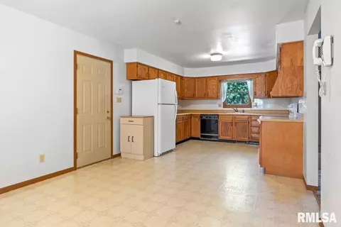1900 Scarbrough Rd, Springfield, IL 62702 photo 6